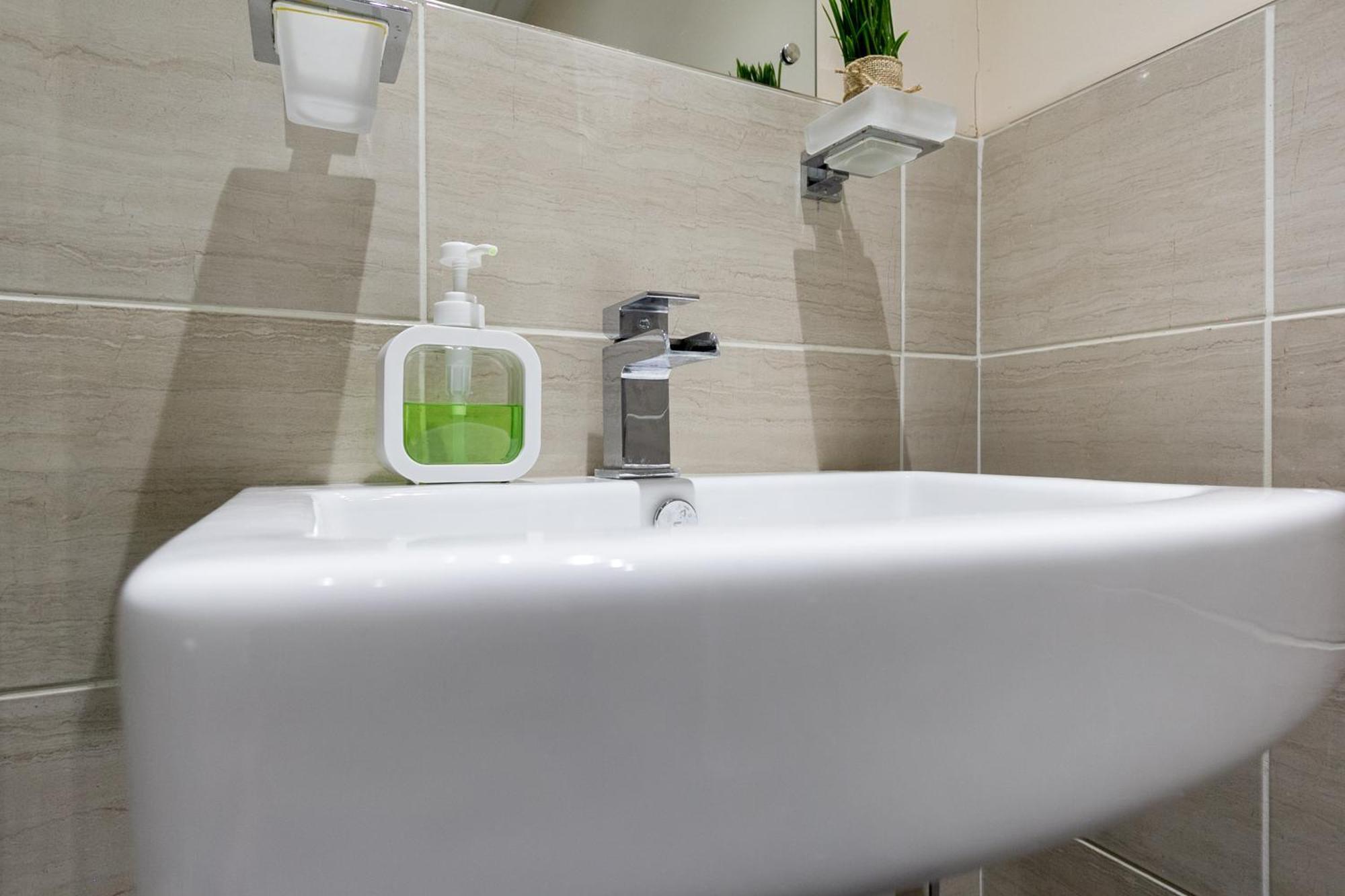 Bathway House - Free Secured Parking And Wifi Apartment Coventry Exterior foto