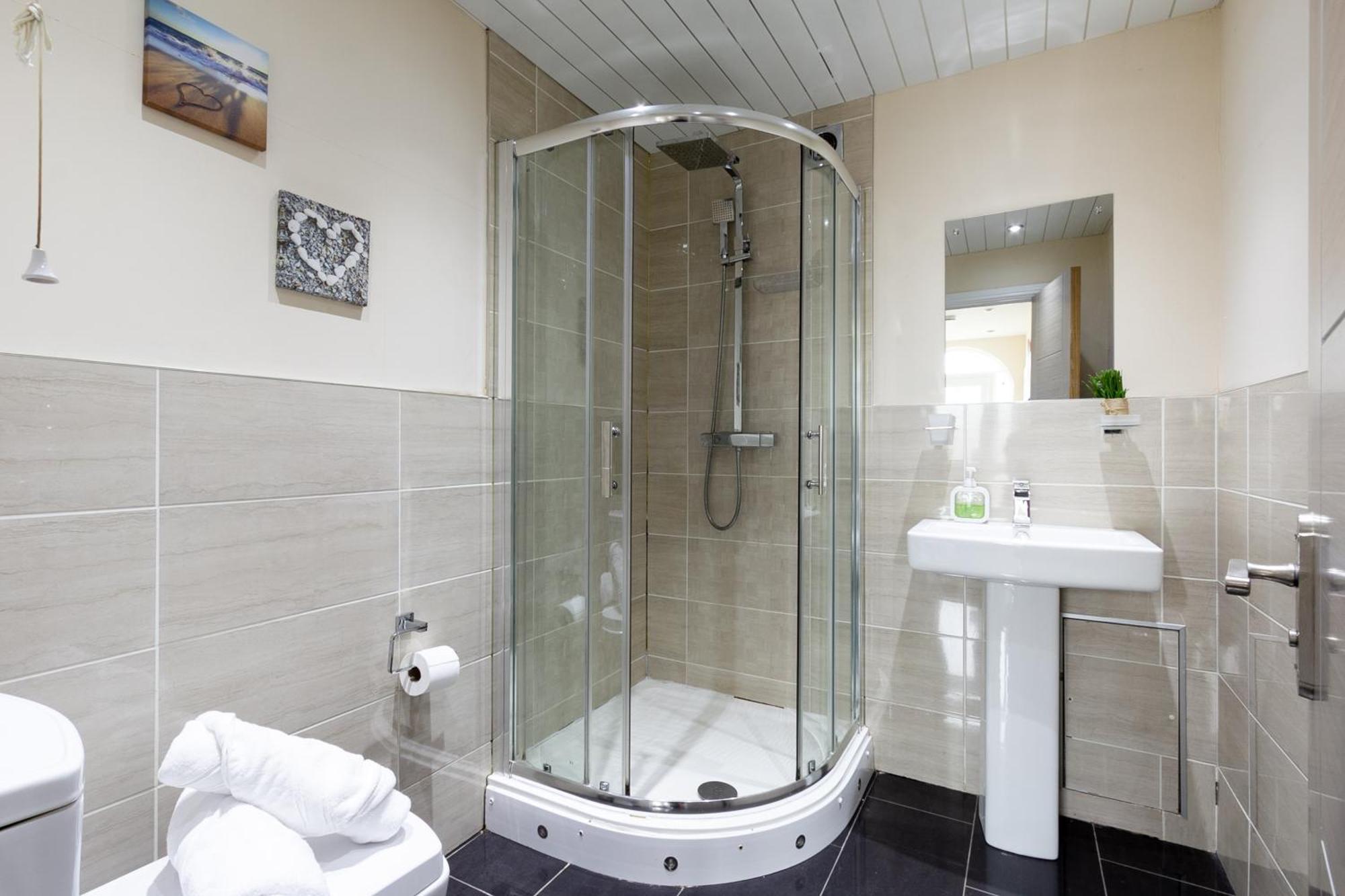 Bathway House - Free Secured Parking And Wifi Apartment Coventry Exterior foto
