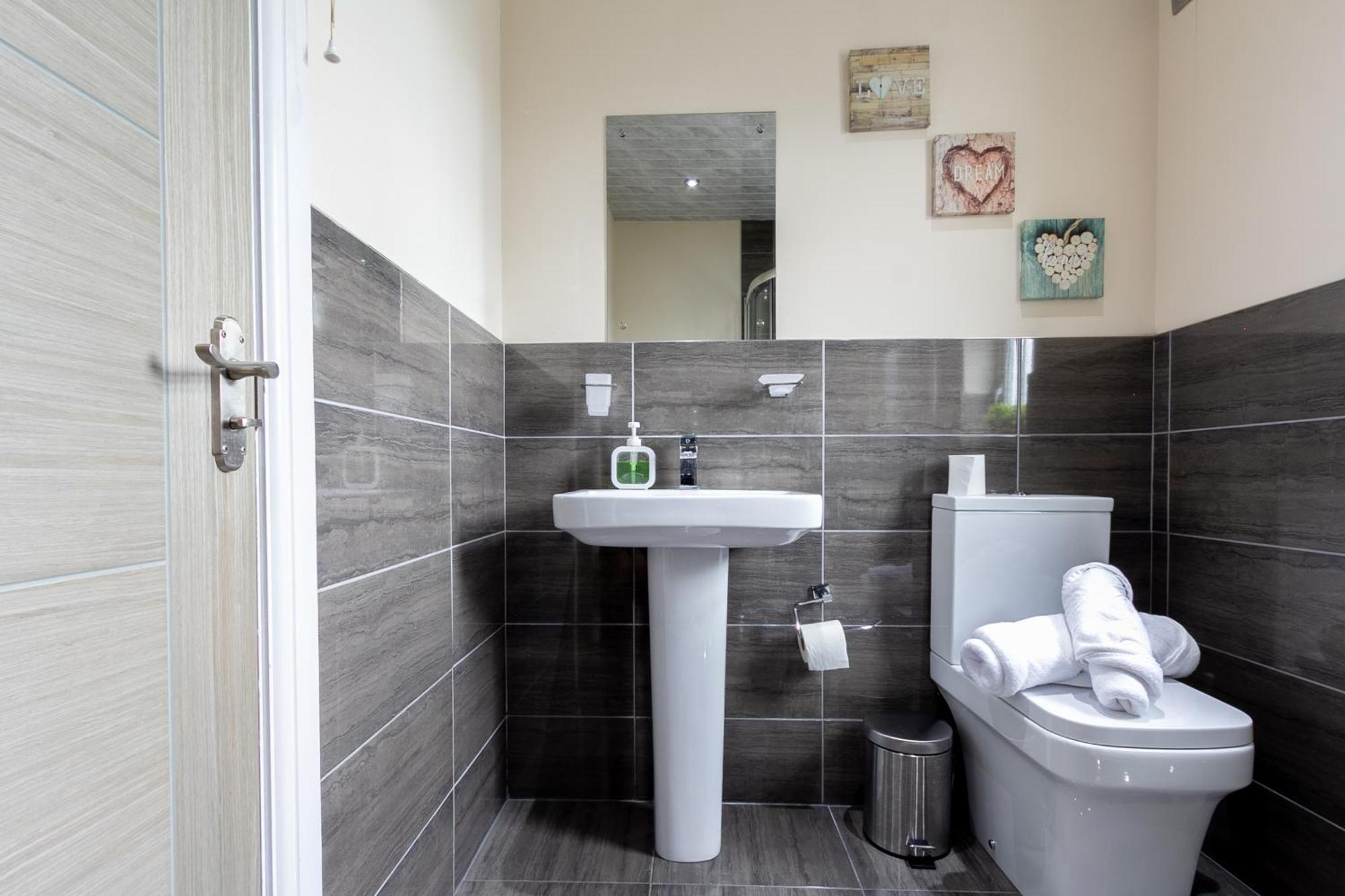 Bathway House - Free Secured Parking And Wifi Apartment Coventry Exterior foto